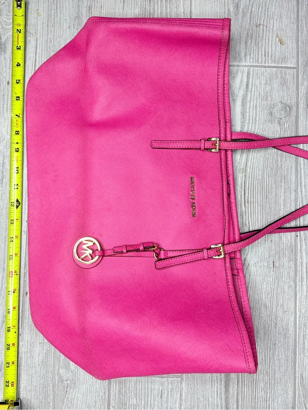 Vintage Michael Kors Jet Set Large Tote in Raspberry Pink Saffiano leather bag